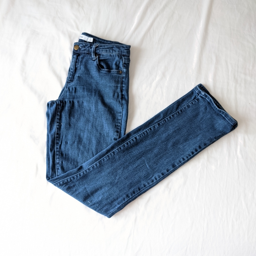 Just Fab Straight Leg Jeans Size 27
